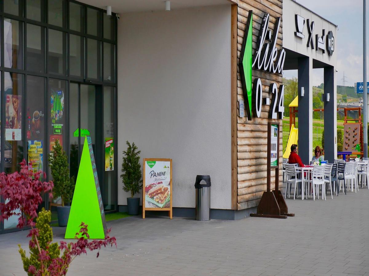 Hotel Lika Jug Brinje Exterior photo
